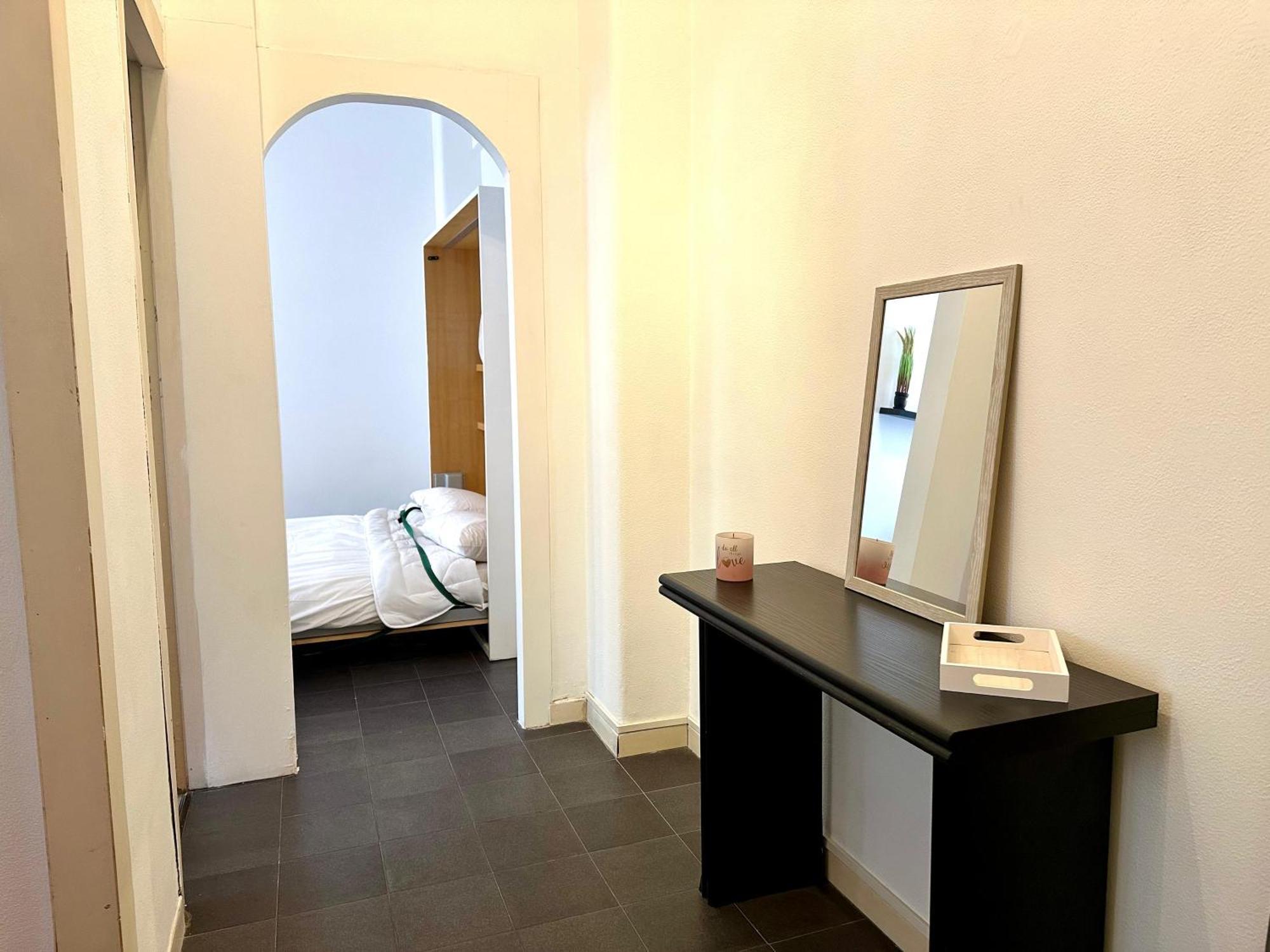 Evandro House Rom